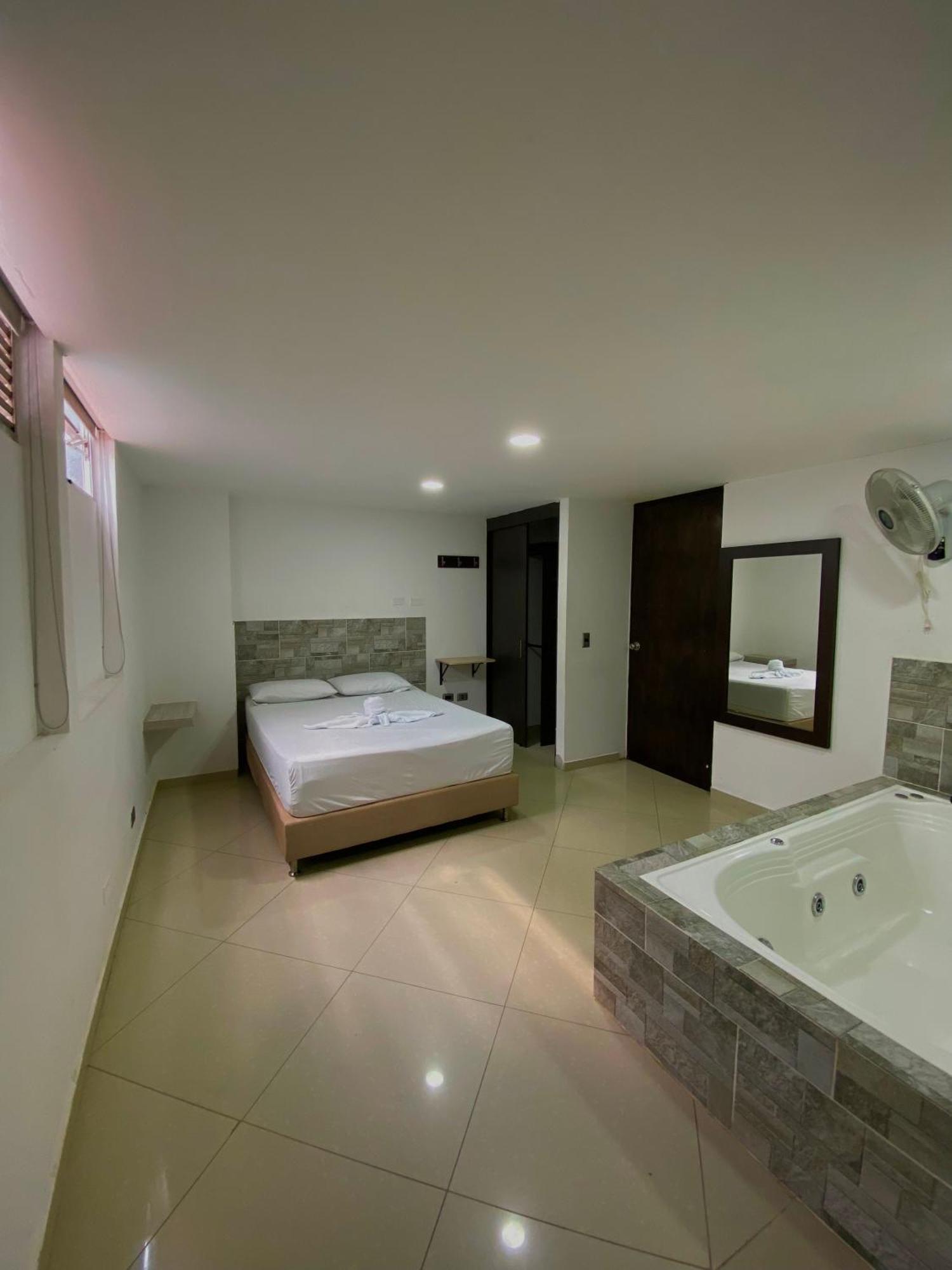 Hotel Buenos Aires Central Medellin Exterior photo